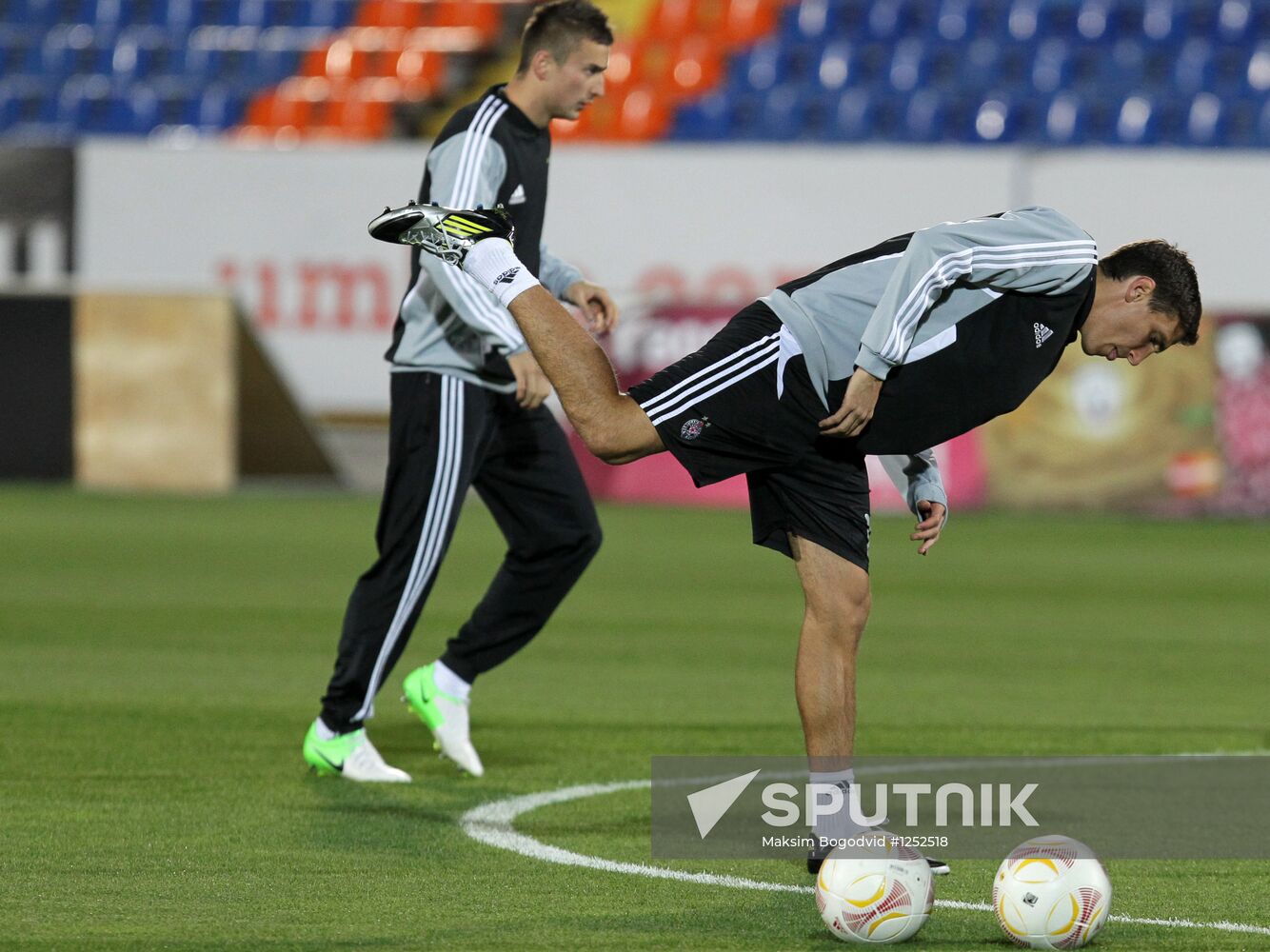 Football. LE. P/c and training session of Partizan (Serbia)