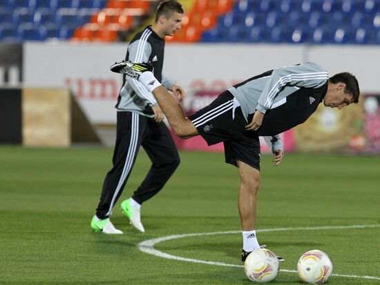 Football. LE. P/c and training session of Partizan (Serbia)