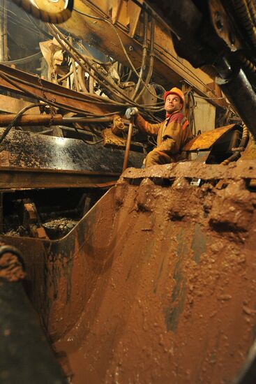 Construction of Petrovsko-Razumovskaya II Metro Station