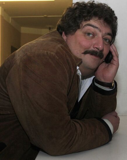 Fine Gentleman newsical premieres at Variety Theater in Moscow