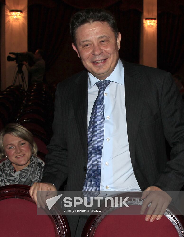 Fine Gentleman newsical premieres at Variety Theater in Moscow