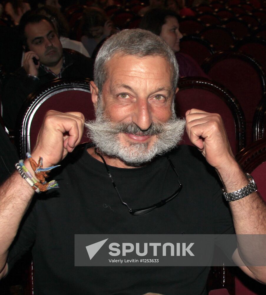 Fine Gentleman newsical premieres at Variety Theater in Moscow