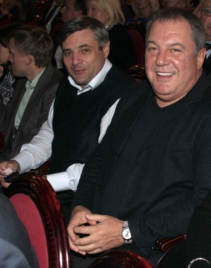 Fine Gentleman newsical premieres at Variety Theater in Moscow