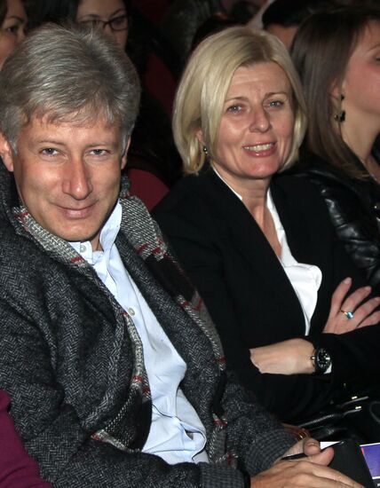 Fine Gentleman newsical premieres at Variety Theater in Moscow