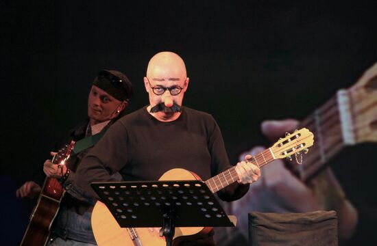 Fine Gentleman newsical premieres at Variety Theater in Moscow