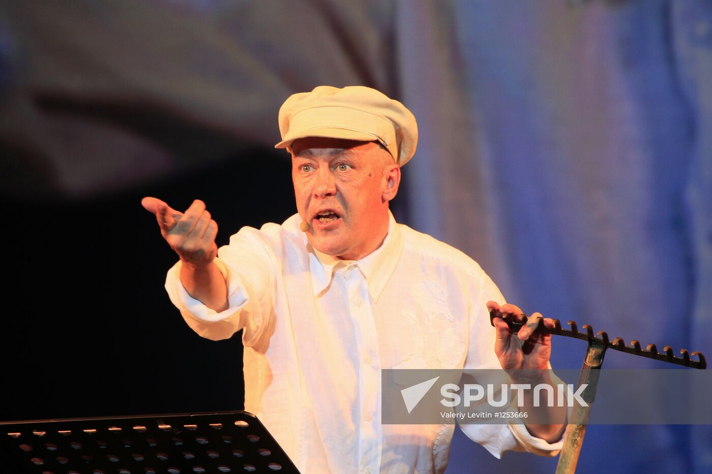 Fine Gentleman newsical premieres at Variety Theater in Moscow