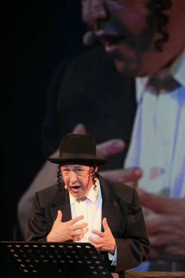 Fine Gentleman newsical premieres at Variety Theater in Moscow