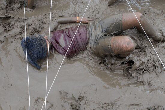 "Dirty Run 2012" competition in Kazan