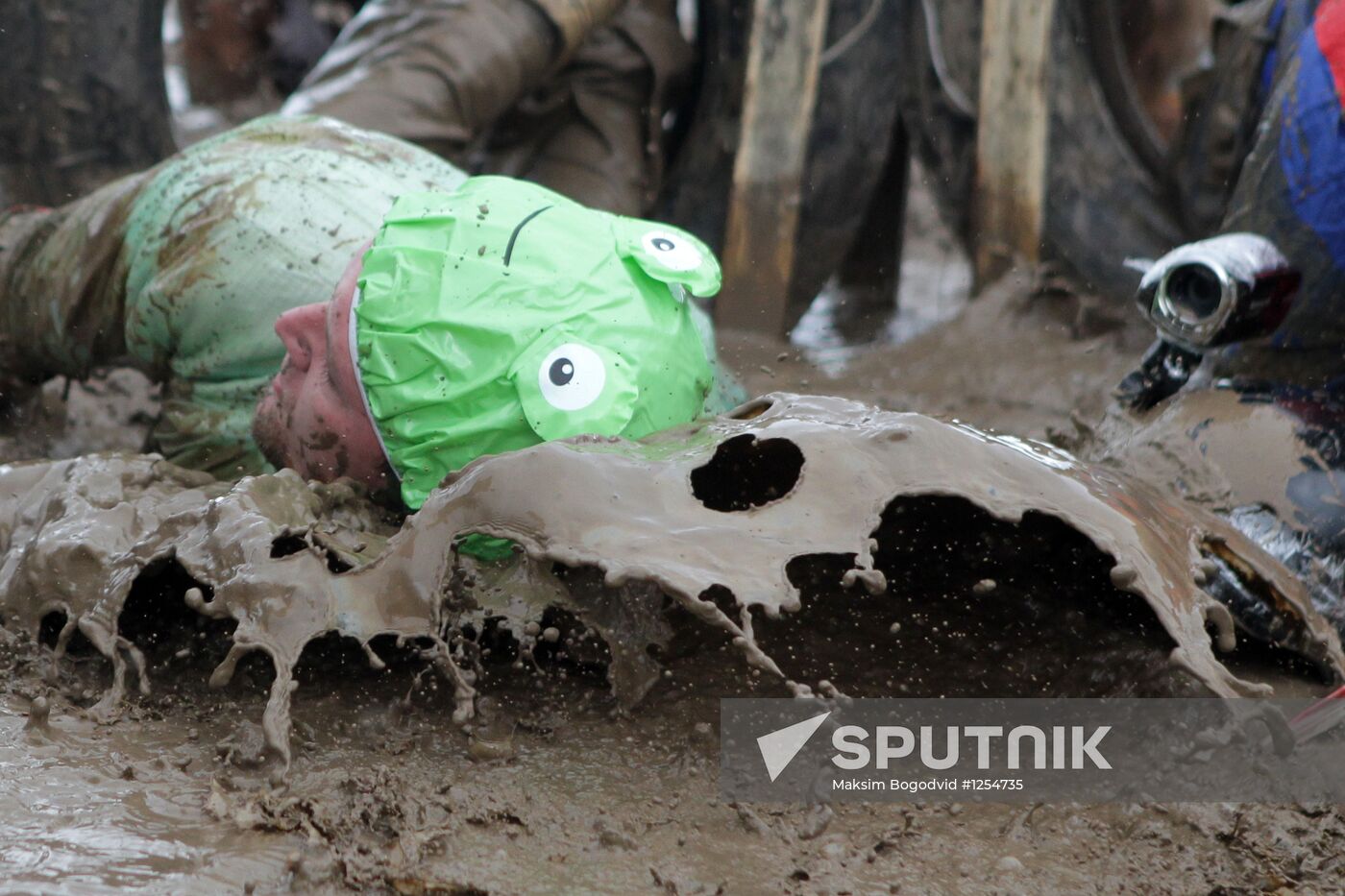 "Dirty Run 2012" competition in Kazan