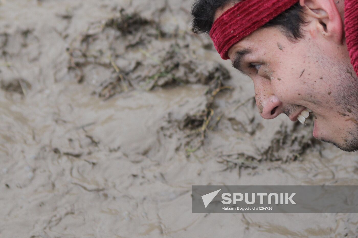 "Dirty Run 2012" competition in Kazan