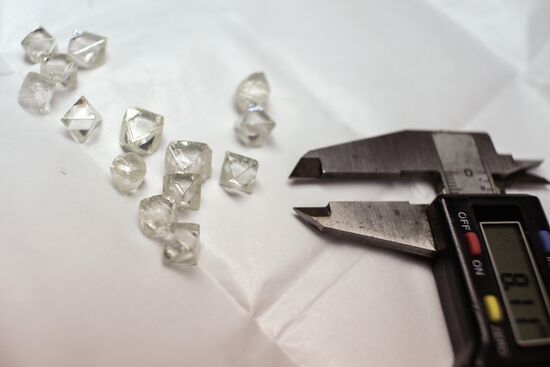 Work of the Kristall diamond factory in Smolensk