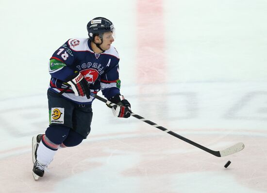 Hockey. KHL. Torpedo vs. Avangard