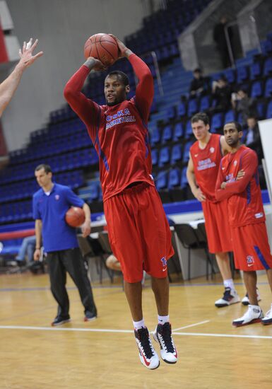 Basketball. CSKA Moscow holds open training session