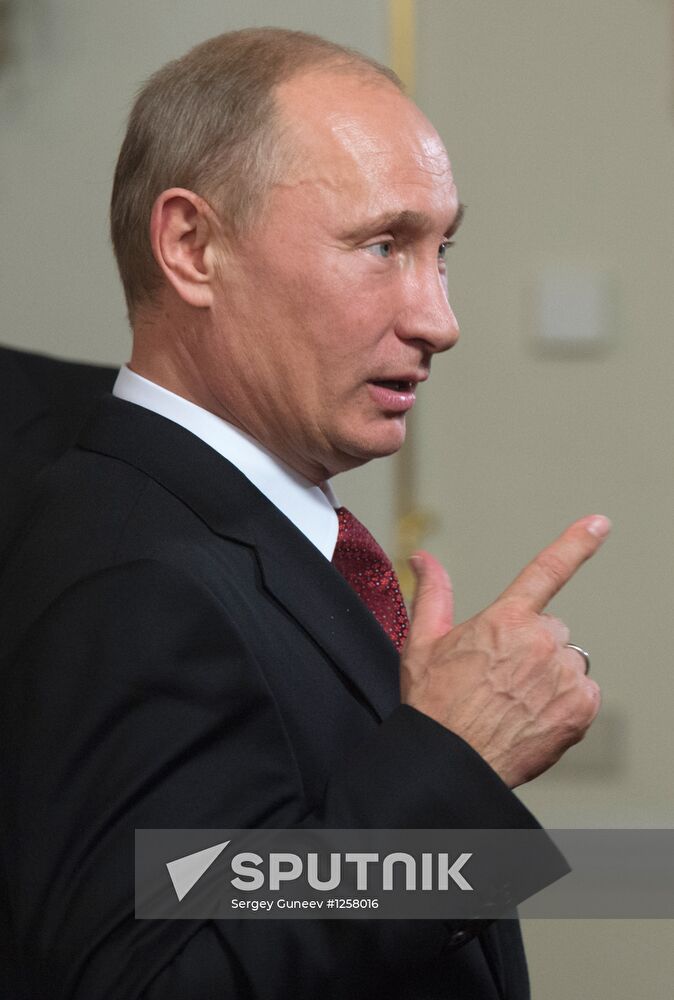 Vladimir Putin meets with Nouri al-Maliki in Novo-Ogaryovo
