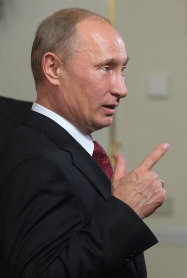 Vladimir Putin meets with Nouri al-Maliki in Novo-Ogaryovo