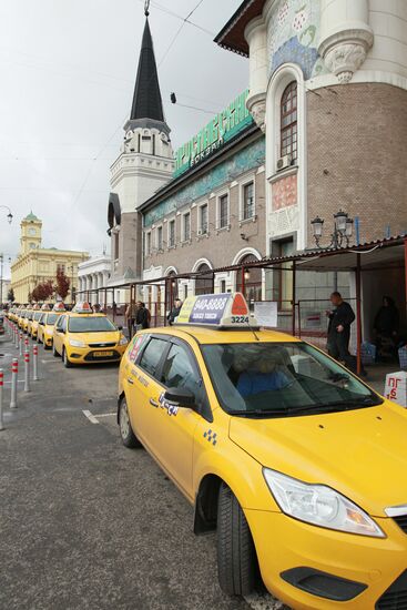 First automated parking for taxis in Moscow