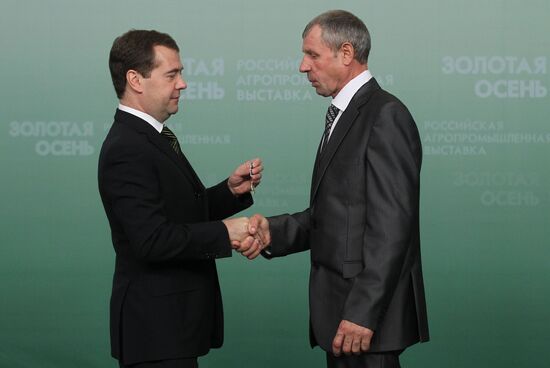 Dmitry Medvedev presents state awards to agro-industrial workers