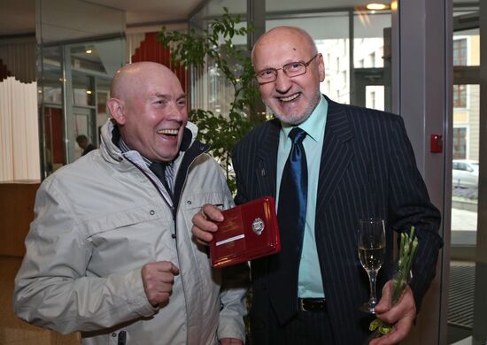 State awards for cultural figures