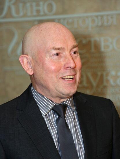 State awards for cultural figures