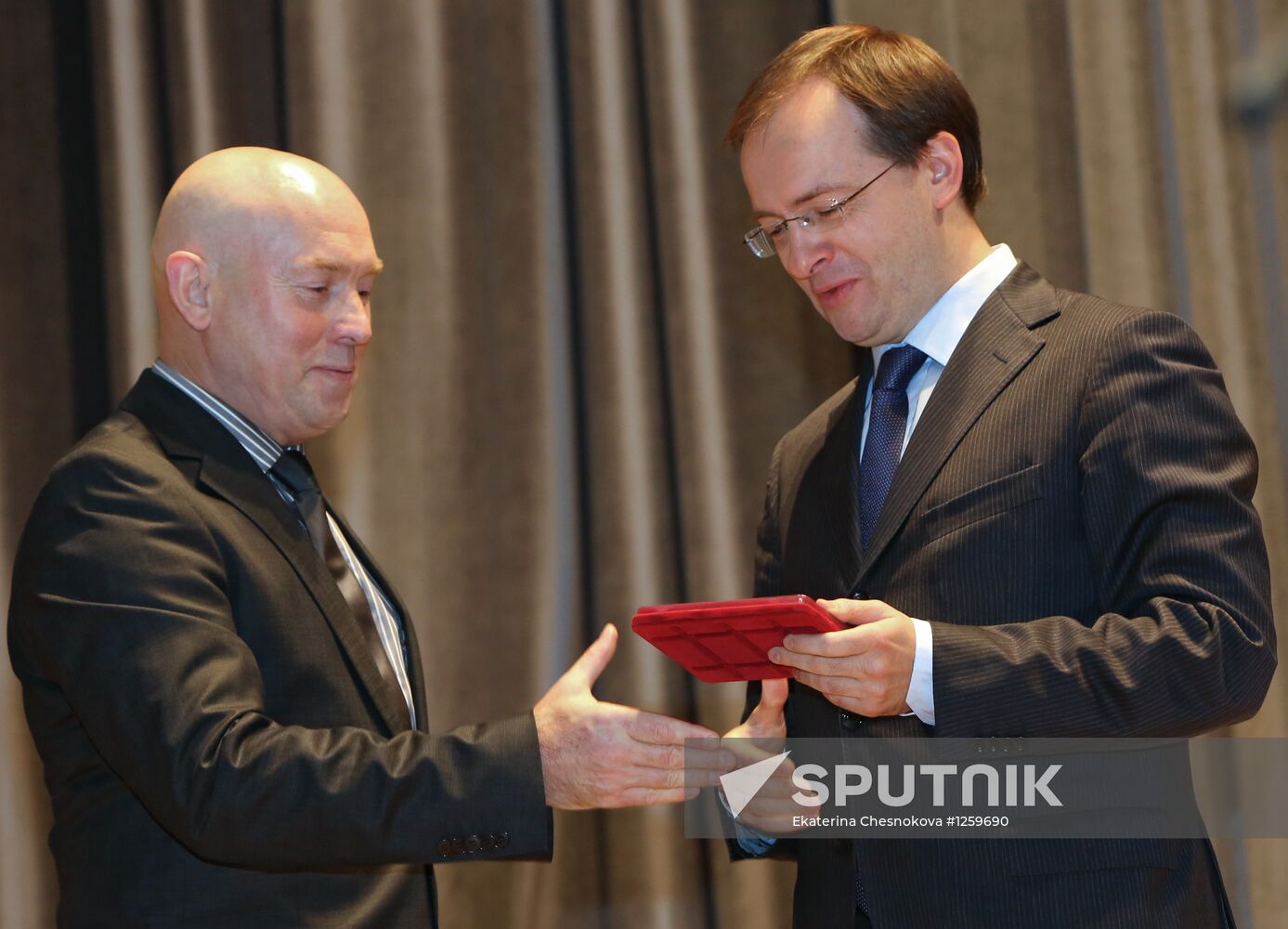 State awards for cultural figures