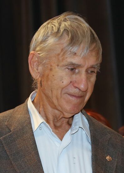 State awards for cultural figures