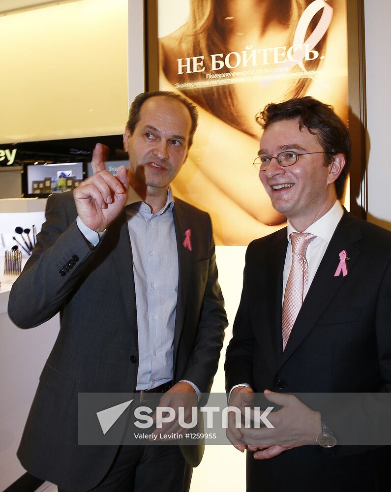 Cocktail party in honor of 20 years of breast cancer awareness