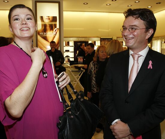 Cocktail party in honor of 20 years of breast cancer awareness