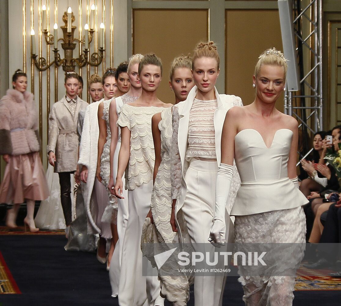 Izeta Gadzhiyeva's new fashion show