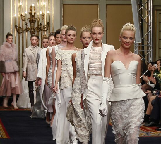 Izeta Gadzhiyeva's new fashion show
