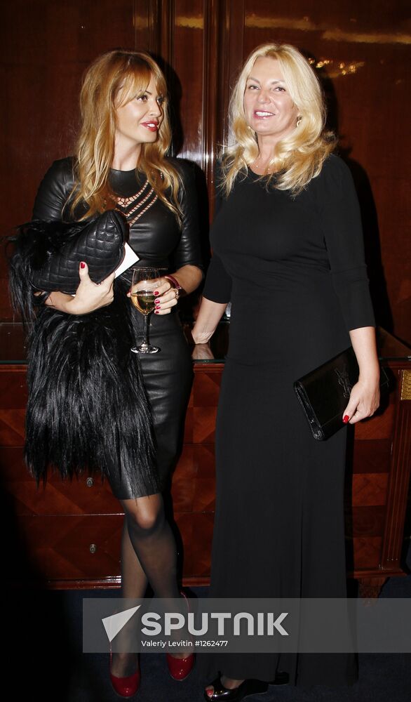 Izeta Gadzhiyeva's new fashion show