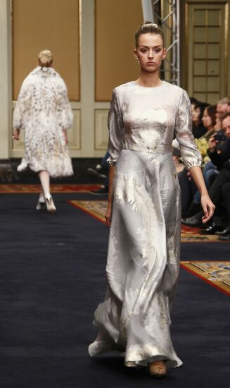 Izeta Gadzhiyeva's new fashion show
