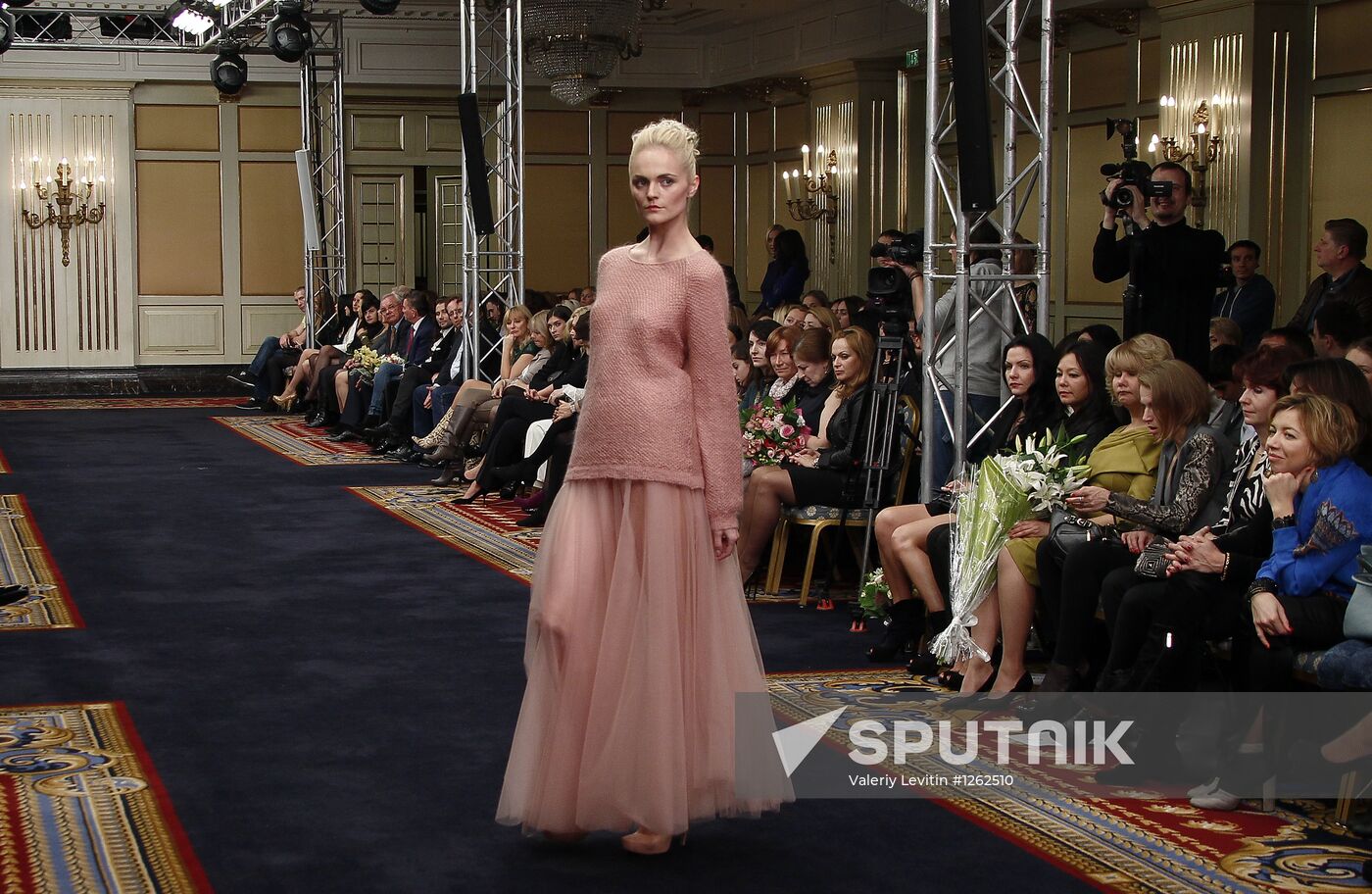 Izeta Gadzhiyeva's new fashion show