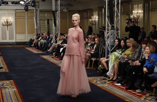 Izeta Gadzhiyeva's new fashion show