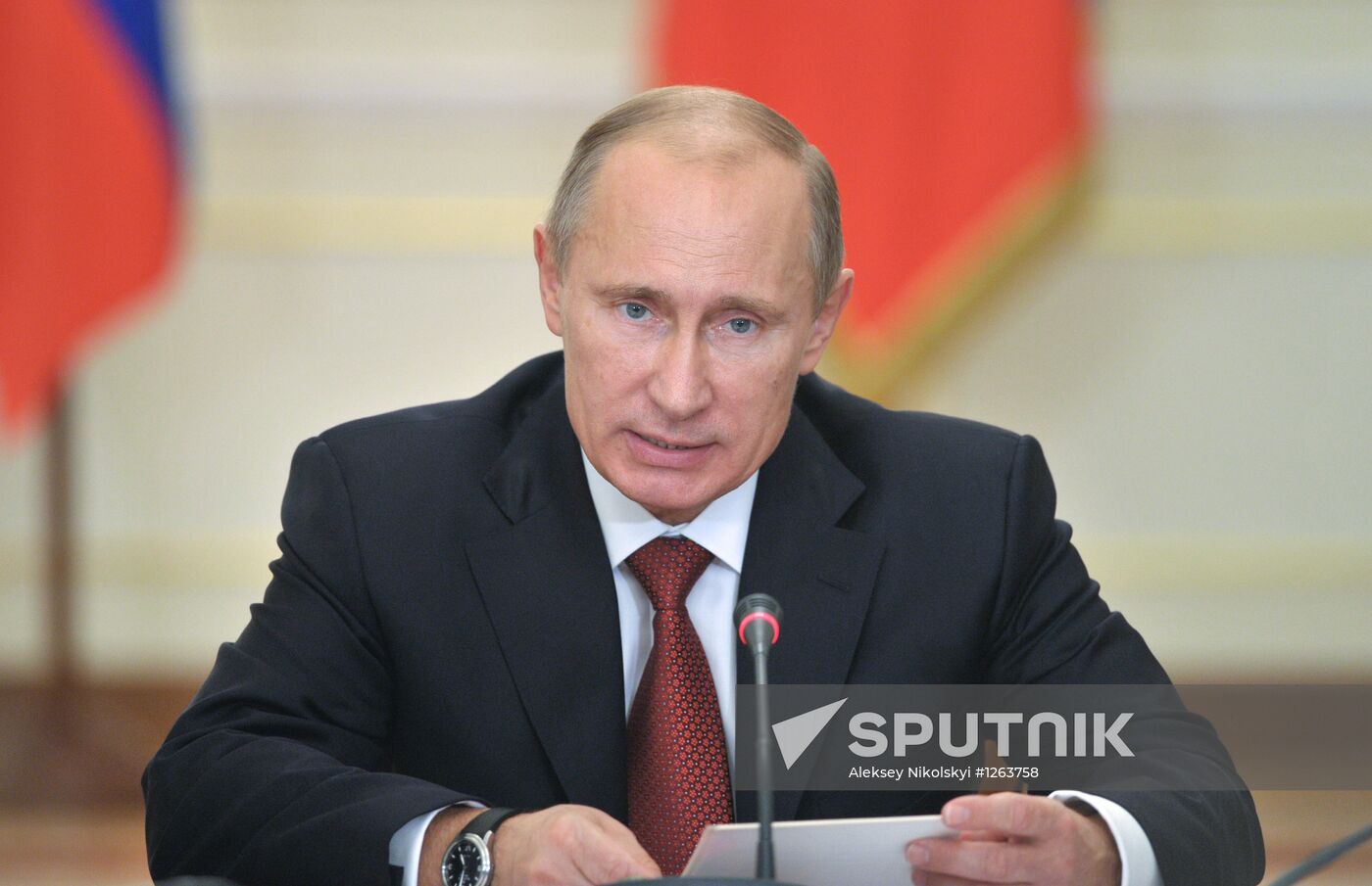 Vladimir Putin holds meeting on military technical cooperation