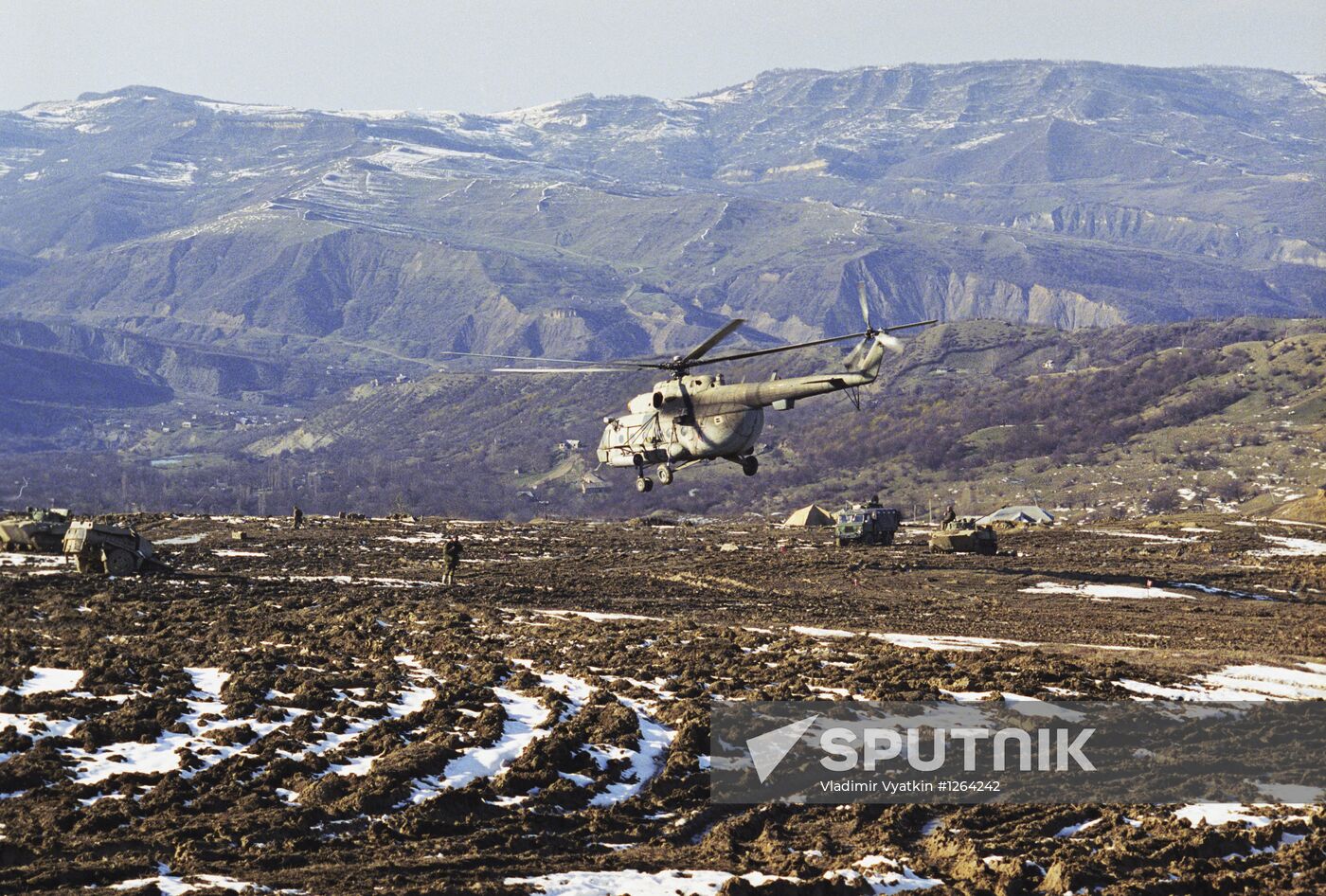 Evacuation of wounded and killed Russian soldiers in Chechnya