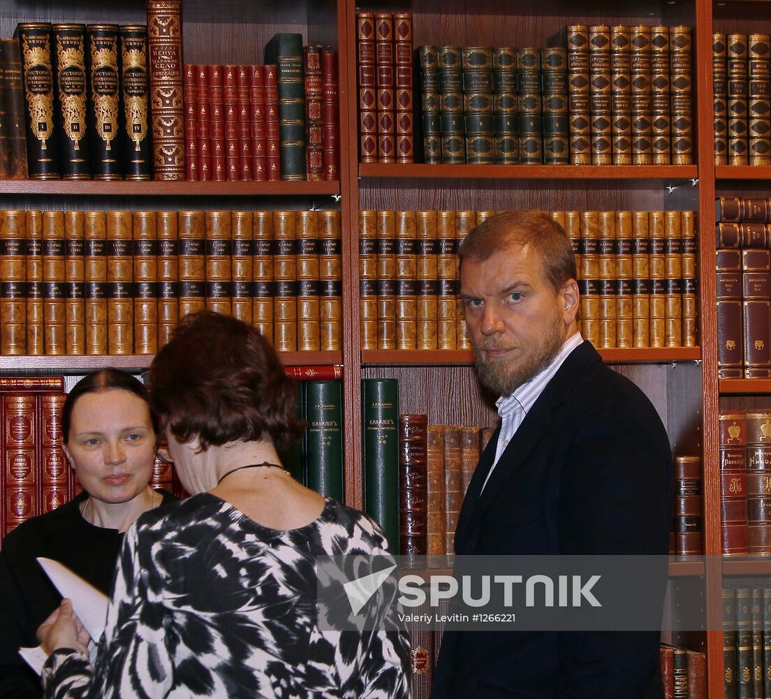 33rd Russian Antique Salon's private viewing