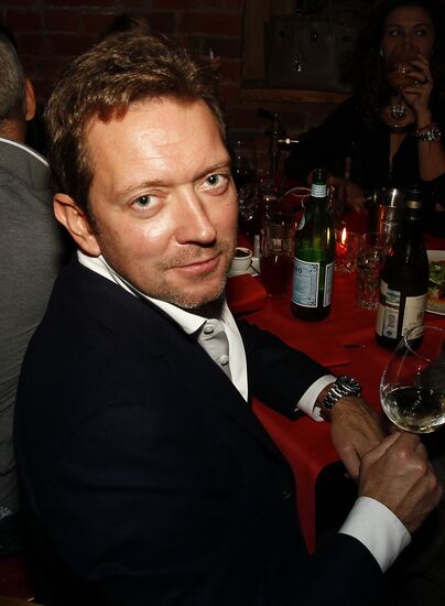 "Evening before the fireplace" with Grisha Urgant