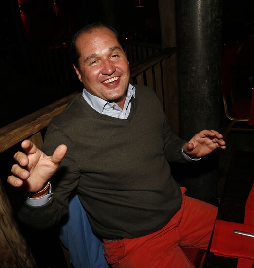 "Evening before the fireplace" with Grisha Urgant