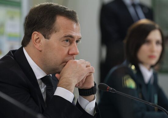 Dmitry Medvedev meets with Federal Customs Service officials