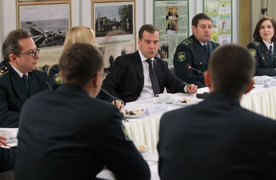Dmitry Medvedev meets with Federal Customs Service officials