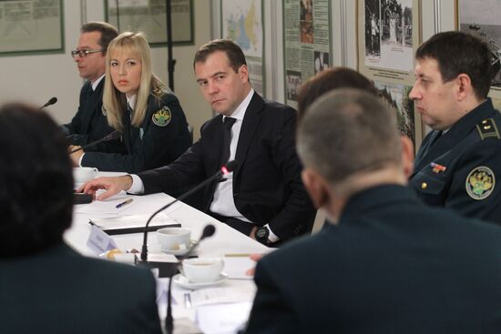 Dmitry Medvedev meets with Federal Customs Service officials