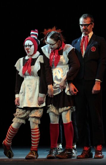 Litsedei mime comedy group