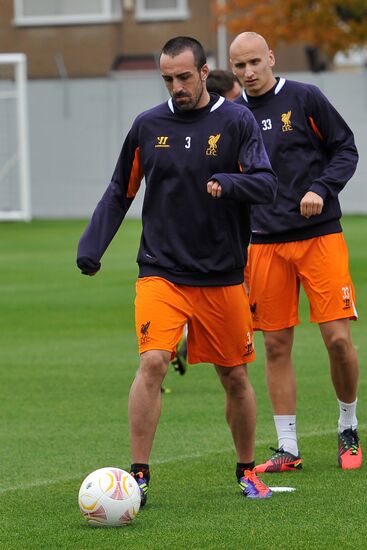 FC Liverpool holds training session