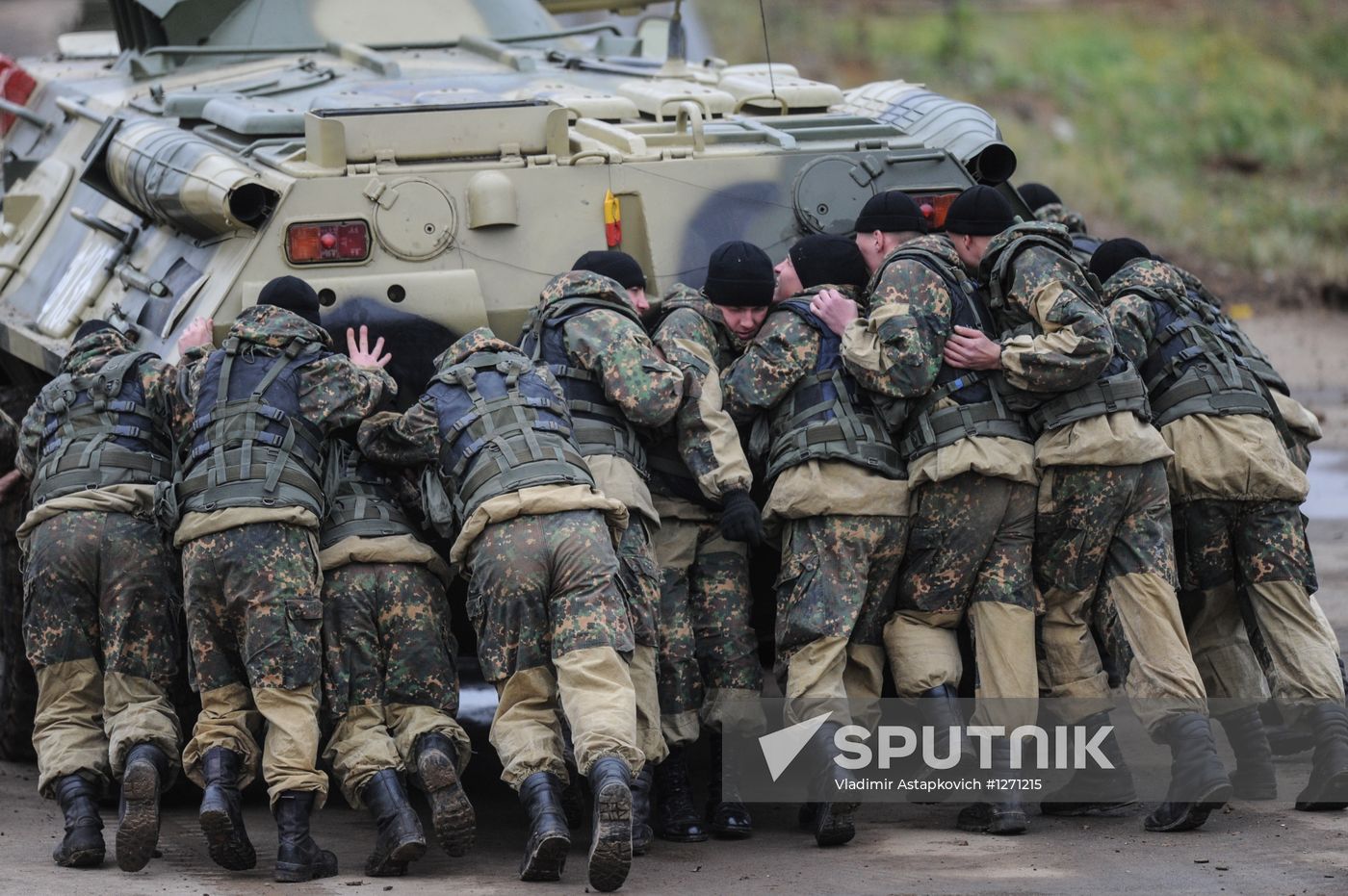 Equipment and combat training demonstration at Interpolitex 2012