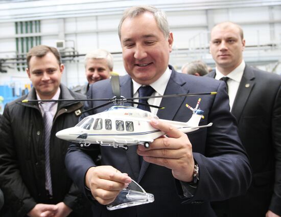 Dmitry Rogozin visits National Helicopter Building Centre