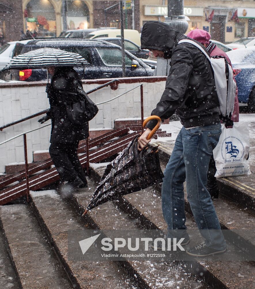 First snow in Moscow