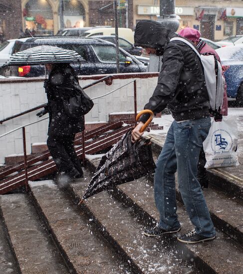 First snow in Moscow