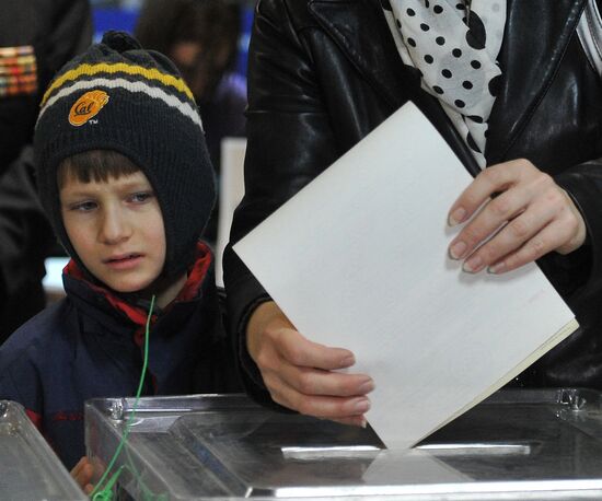 Ukraine votes in parliamentary elections