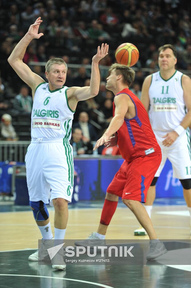 Basketball match between Žalgiris and CSKA former players