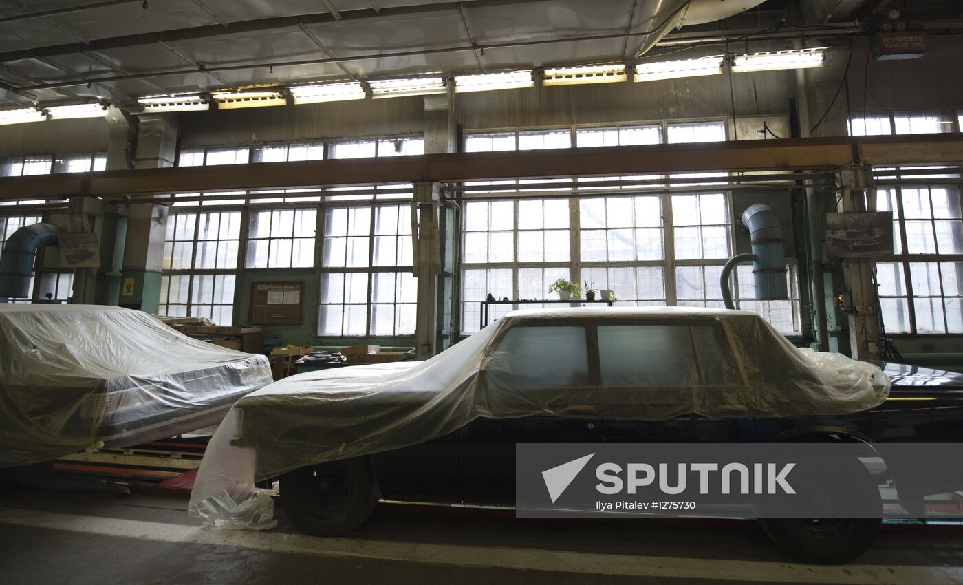 Manufacture of limousines at AMO ZiL factory